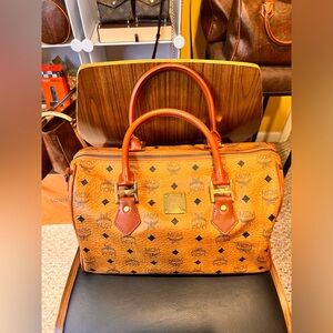MCM 2 way hand and VINTAGE shoulder bag